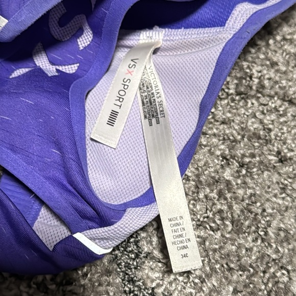 Victoria’s Secret Victoria Sport Bras 34C - Picture 10 of 10